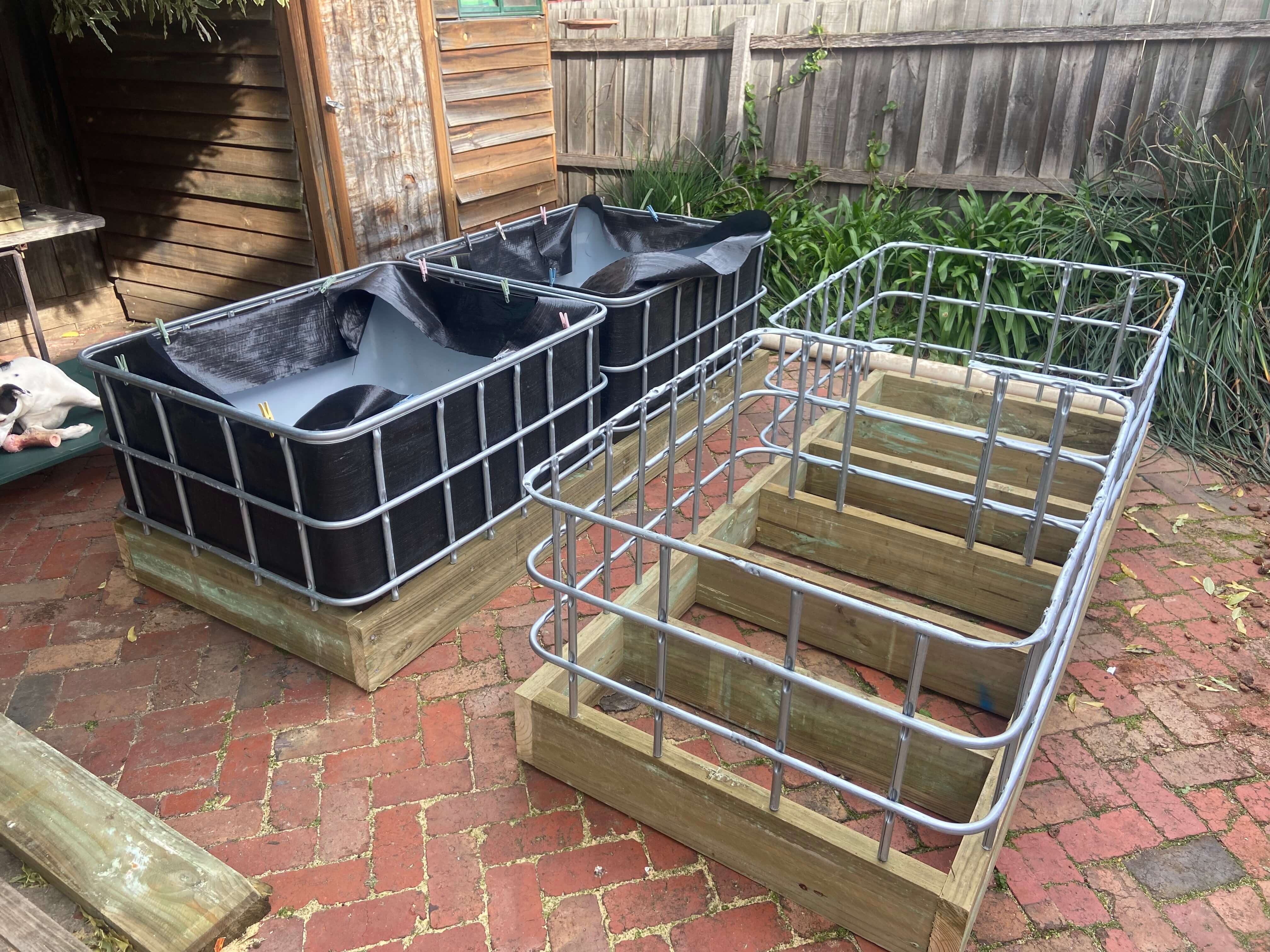 IBC Wicking bed base